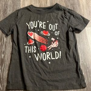 Cat & jack boys S grey valentine’s space short sleeve graphic tshirt